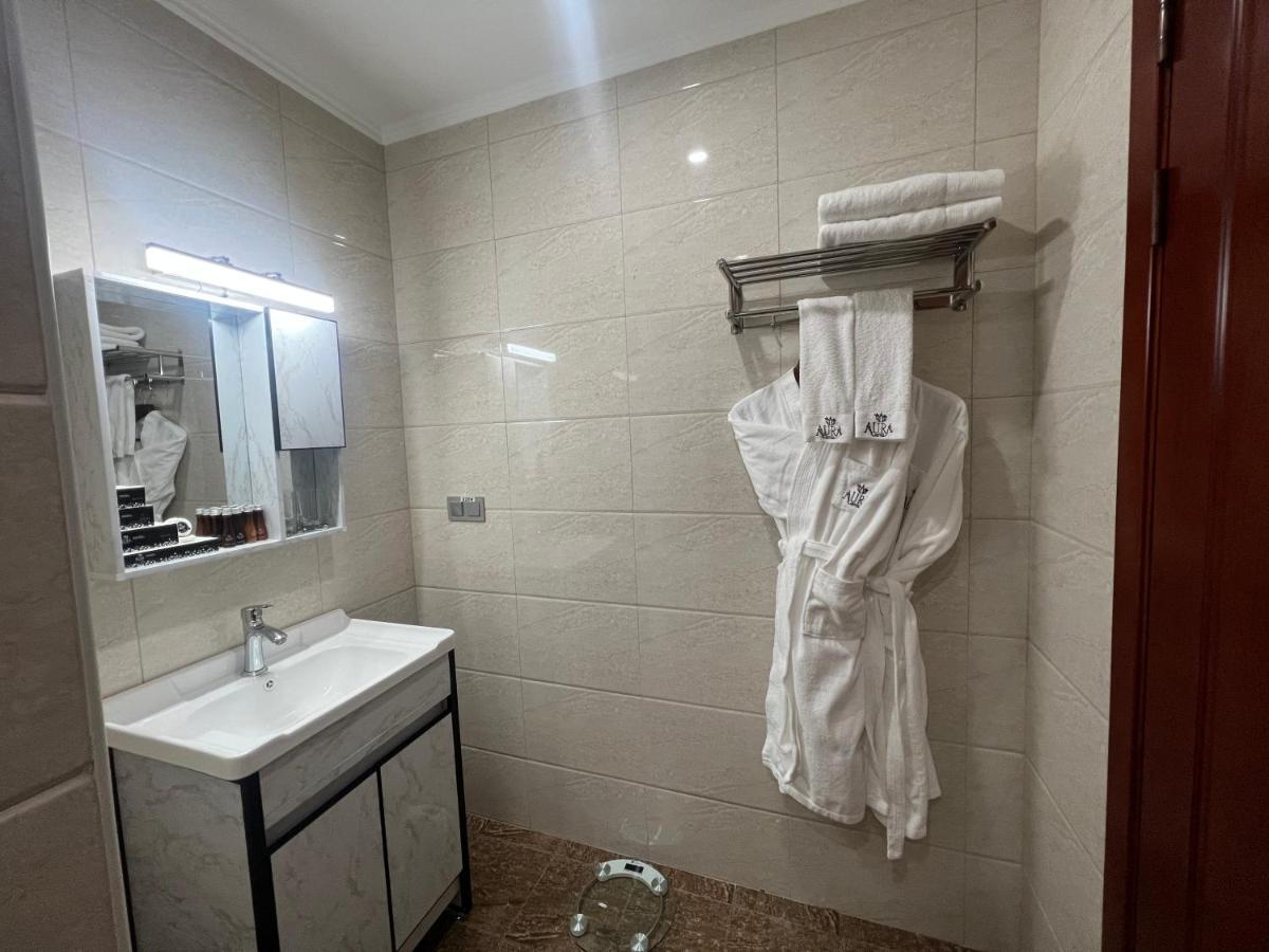 Aura Hotel Tasken Kültér fotó