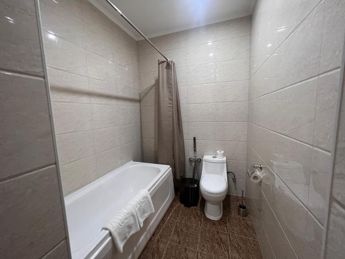 Aura Hotel Tasken Kültér fotó